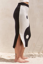 Load image into Gallery viewer, YIN &amp; YANG KNIT SKIRT