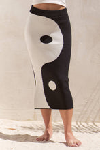 Load image into Gallery viewer, YIN &amp; YANG KNIT SKIRT