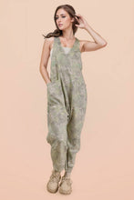 Load image into Gallery viewer, Remi Camo Jumper