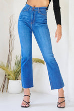 Load image into Gallery viewer, All Talk Ankle Jeans